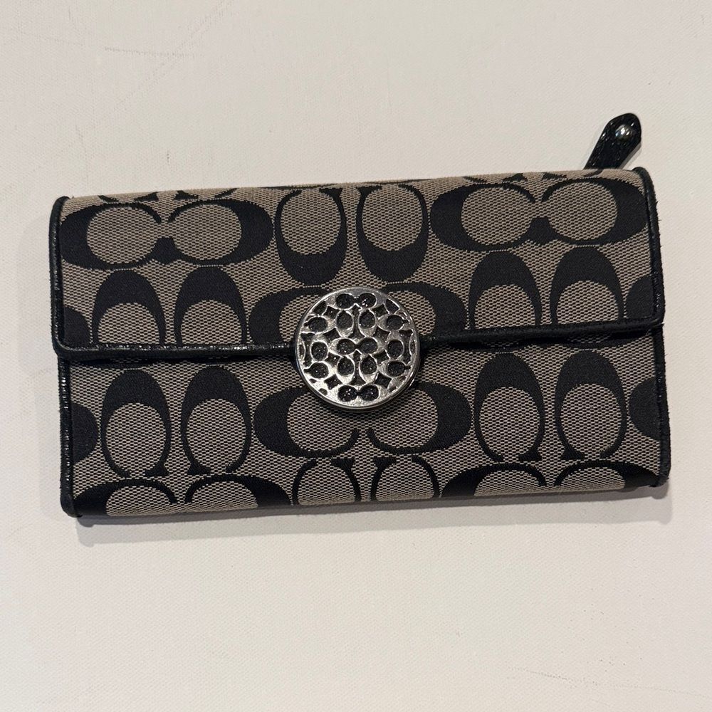 Coach Signature Black and Gray Wallet - Picture 1 of 5